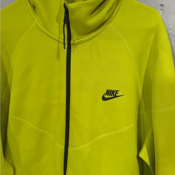 Nike Bright Yellow Hoodie - Picture 1 of 3
